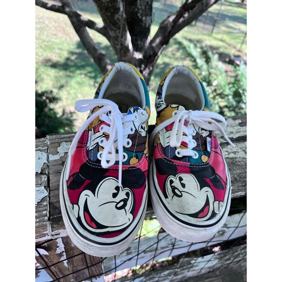 Vans X Disney Mickey and Friends (M Size 5.5, W7) - Picture 1 of 8